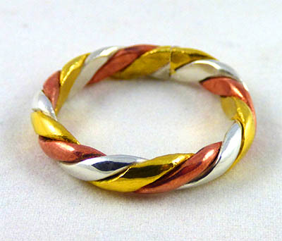 We make several different styles of ayurvedic wedding bands. This one is the Rounded Rope Twist.